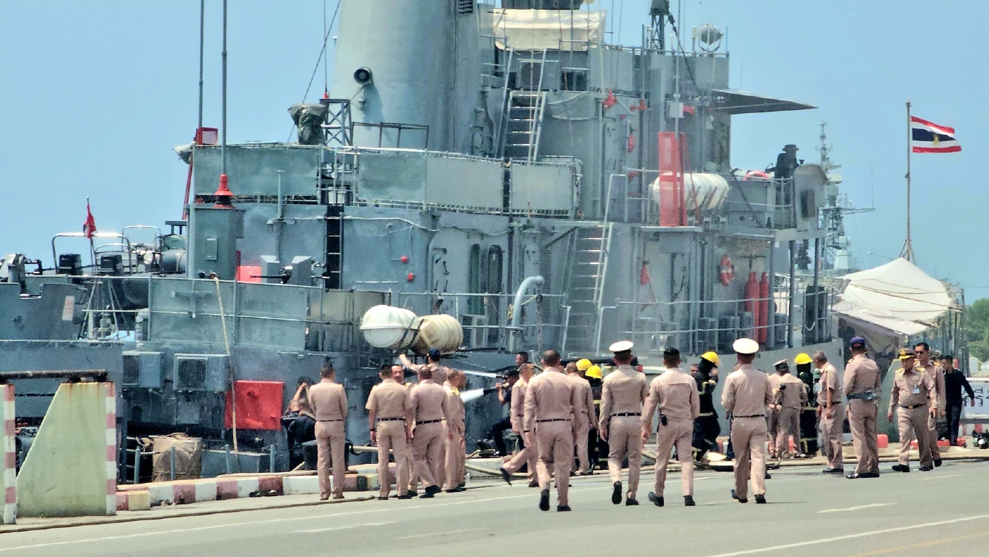 ทร.แจงเหตุไฟไหม้ "เรือหลวงคีรีรัฐ" เกิดจากปืน "เรือหลวงชลบุรี" ลั่นใส่