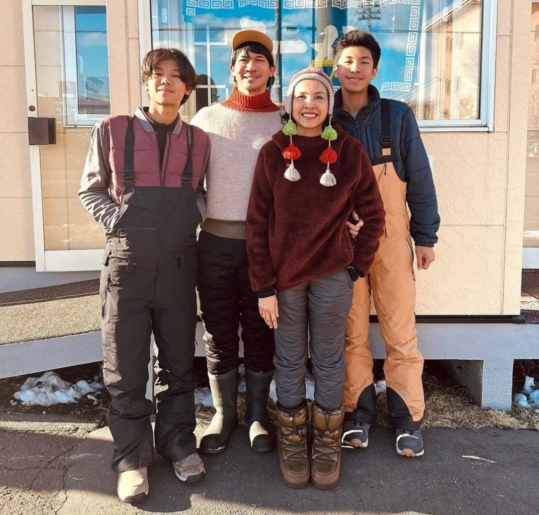 หน่อย บุษกร เดบิวต์ น้องคุน-น้องจุน เข้าสู่เวทีแคทวอล์ค