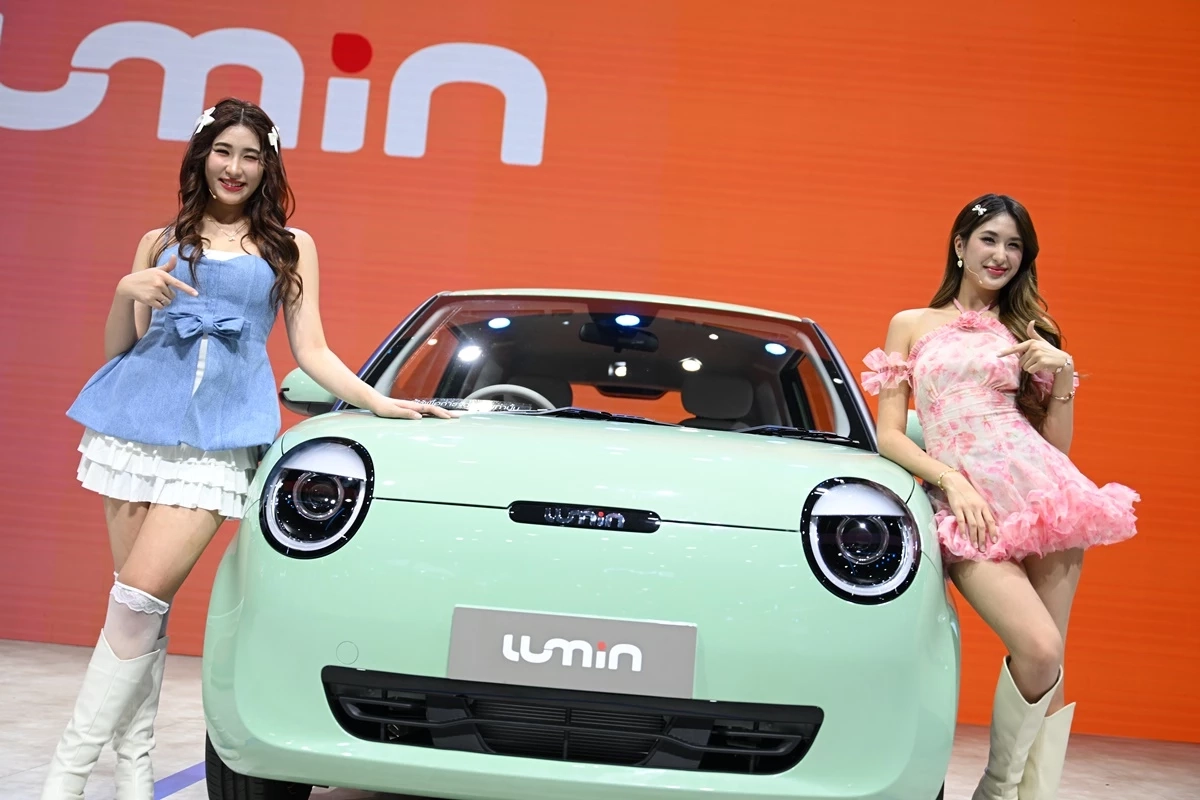 เซย่า-มิย่า สองพี่น้องโชว์ซิงเกิลใหม่ร่วมเปิดตัวน้องง่วง Changan Lumin 