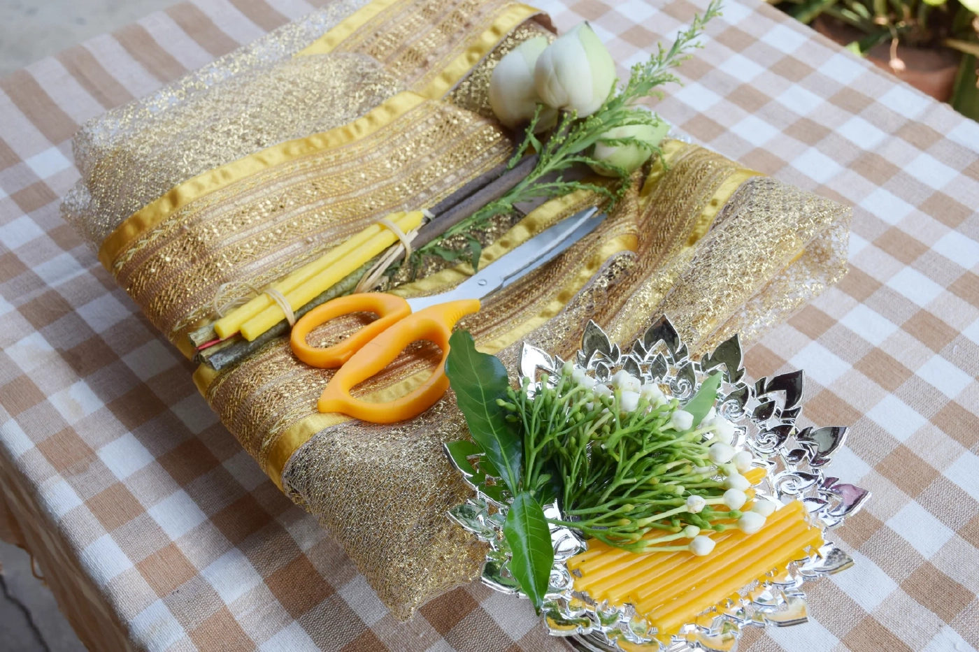 คิดจะบวช ถ้าเป็นหนี้บวชได้ไหม เช็กคุณสมบัติต้องห้าม พร้อมคำชี้แนะจาก "พระพยอม"