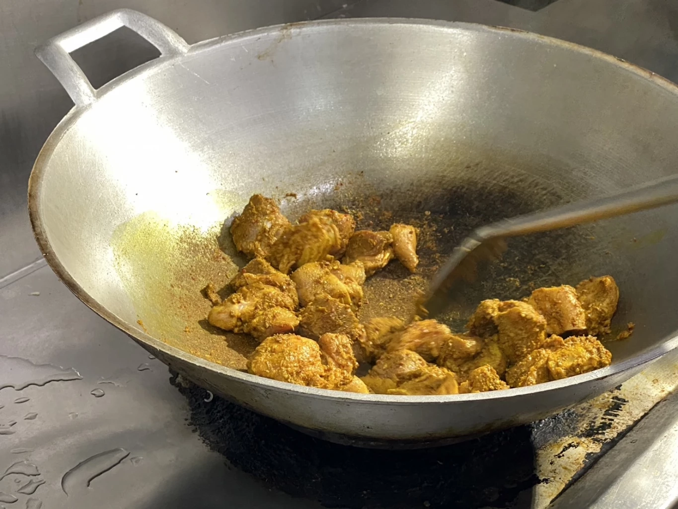 รู้จัก "แกงฮังเล" เมนูอาหารเหนือที่มีรสชาติเป็นเอกลักษณ์