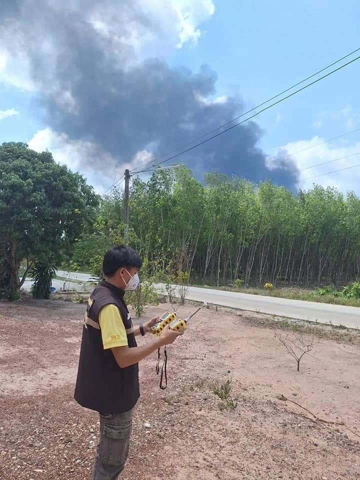 ไฟไหม้มาราธอน 6 ชั่วโมง โกดังจัดเก็บกากสารเคมี จ.ระยอง เร่งอพยพชาวบ้านออกจากพื้นที่