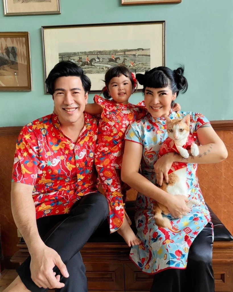 รวมความน่ารักทายาทคนบันเทิงสุดคิ้วท์ ใส่ชุดไทย ประแป้งส่งท้ายสงกรานต์