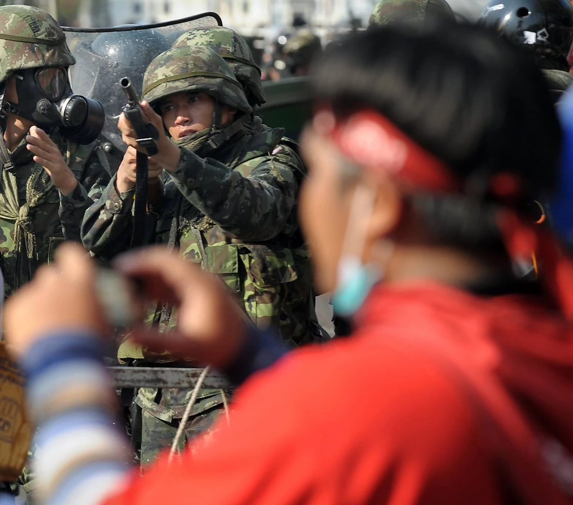 10 เมษายน ครบรอบ 14 ปี เหตุสลายการชุมนุมคนเสื้อแดง สมรภูมิ "แยกคอกวัว"