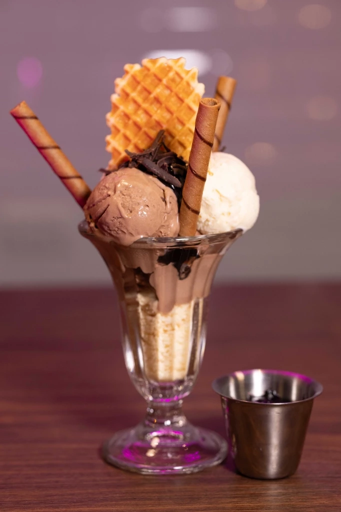 เบอร์เกอร์เลิฟเวอร์ต้องมาลอง Big Bite Burger Bar & Grill ได้ฟีลอเมริกันยุค 90s