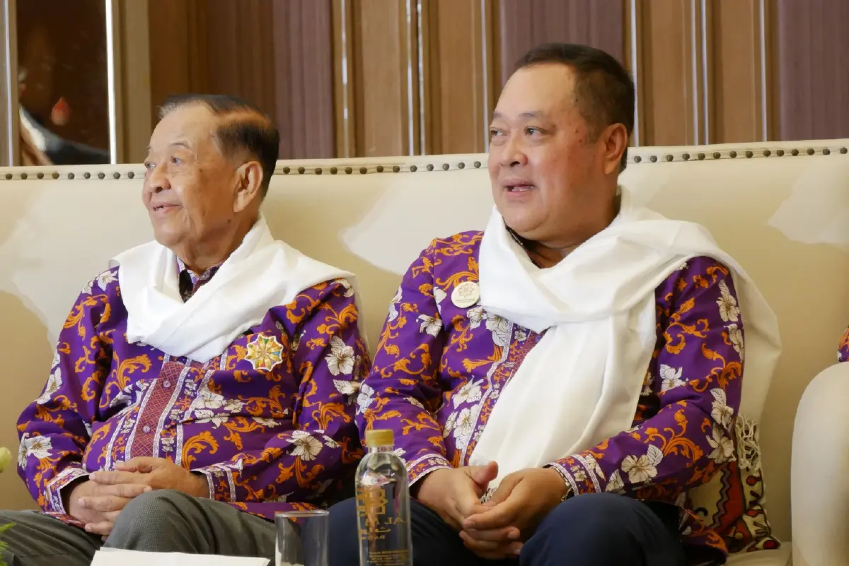 "วันนอร์" ปัดตอบข้อเสนอนั่งรองนายกฯ แลกเก้าอี้ ''ประธานสภาฯ''