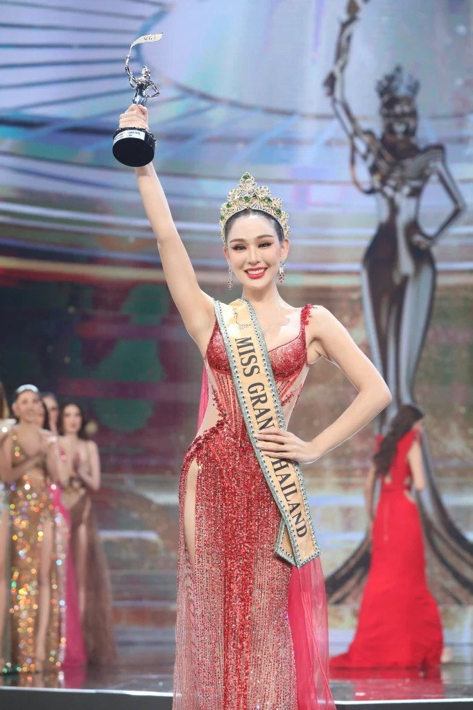 ตัวแทนสาวใต้ "หลิน มาลิน" คว้ามงกุฎมิสแกรนด์ ไทยแลนด์ 2024
