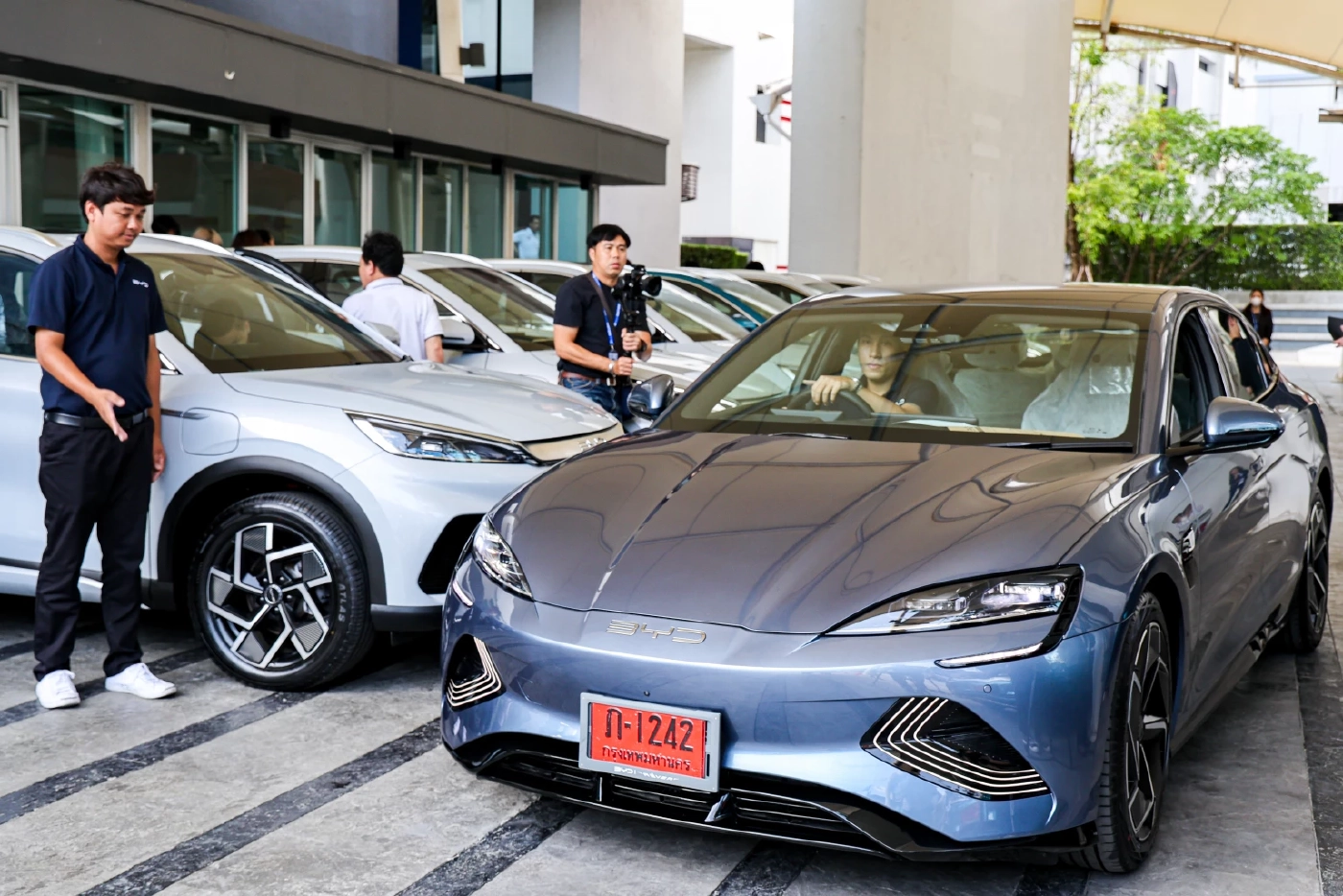 เนชั่นกรุ๊ป ผนึก BYD รับมอบรถยนต์ไฟฟ้า เดินหน้าประหยัดพลังงาน ลดโลกร้อน