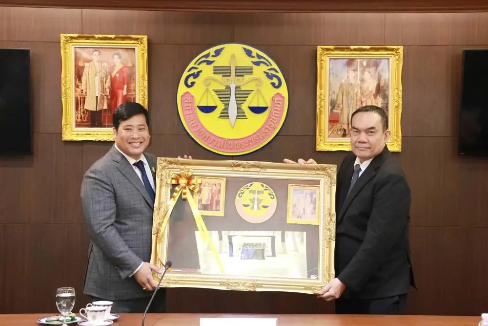 แต่งตั้ง “ท่านอ้น” เป็นประธานที่ปรึกษากิตติมศักดิ์ นายกสภาทนายความ