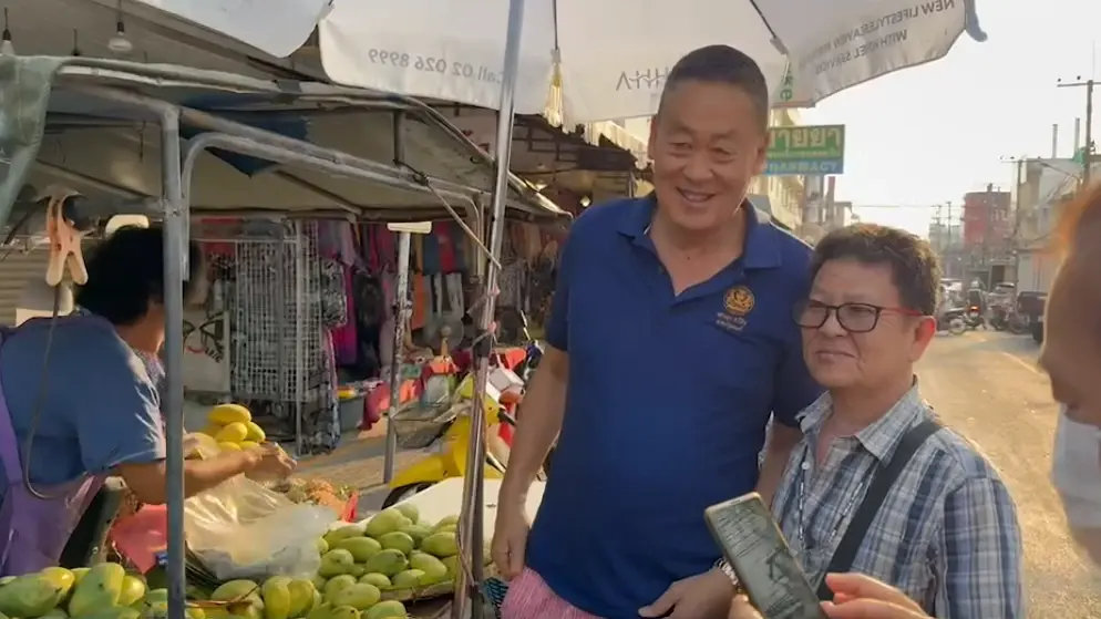 วันหยุดสงกรานต์ นายกฯ อยู่หัวหิน เดินตลาดเช้าซื้อของกินร้านประจำ