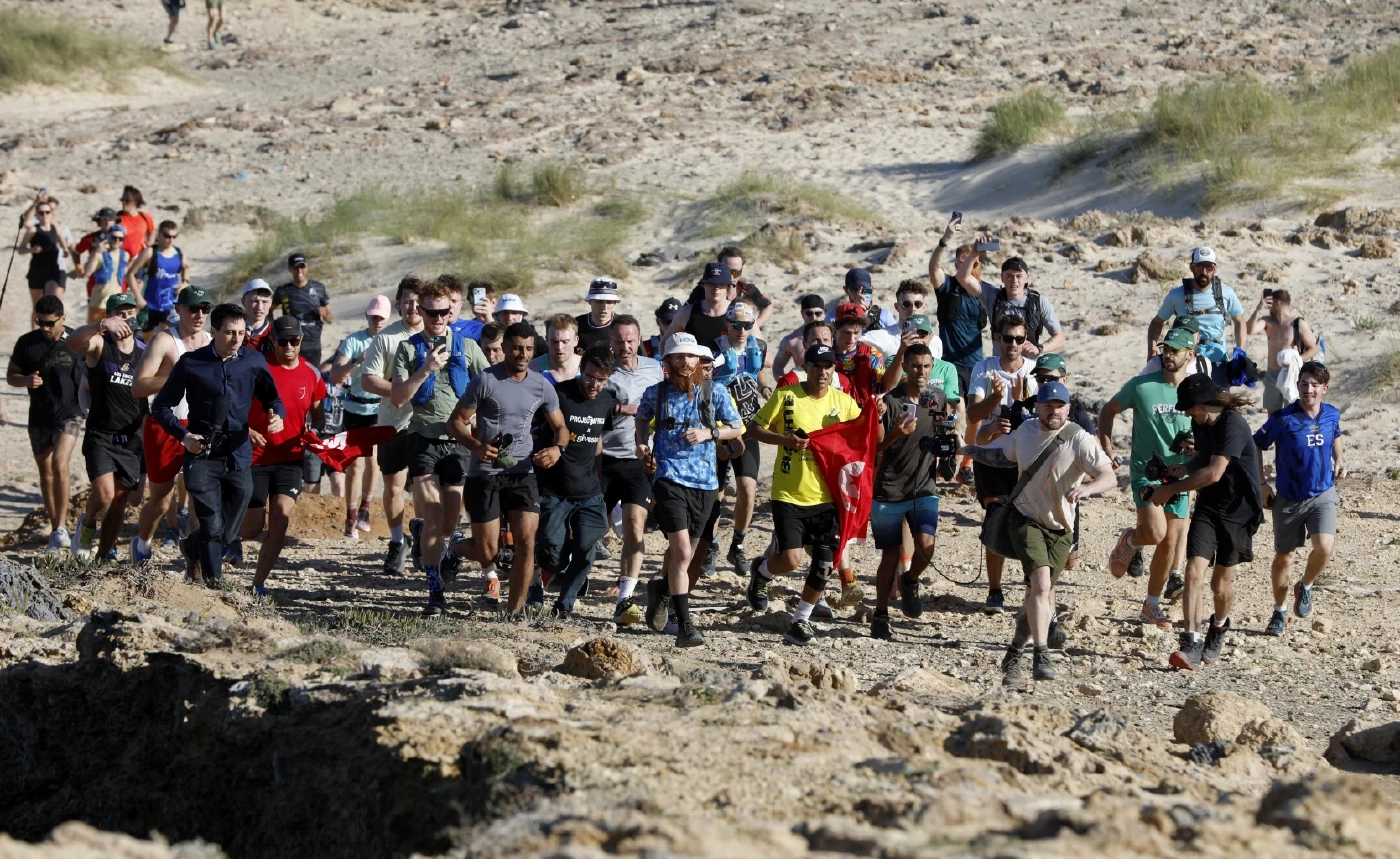 หนุ่มอังกฤษสร้างสถิติวิ่งรอบแอฟริกาสำเร็จเป็นคนแรกของโลก