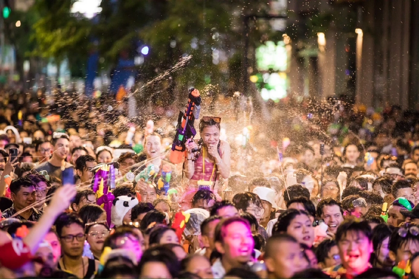 ก.วัฒนธรรม ปลื้มจัดสงกรานต์ “สีลม -สยามแควร์-สวนสยาม” คนแห่ร่วมทะลุล้าน