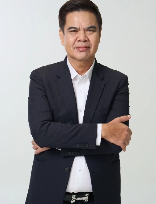 นายสมชาย มีเสน รองประธานกรรมการบริหาร บริษัท เนชั่น กรุ๊ป (ไทยแลนด์) จำกัด (มหาชน)