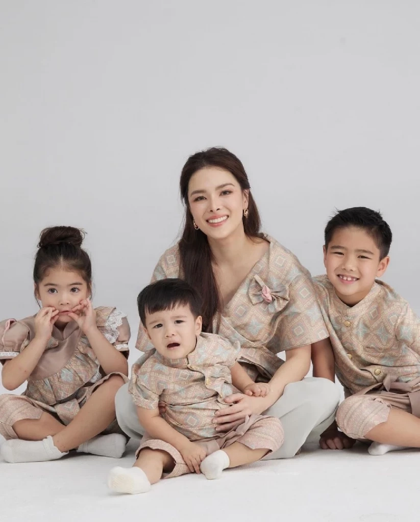 ครอบครัว ลิเดีย ศรัณย์รัชต์