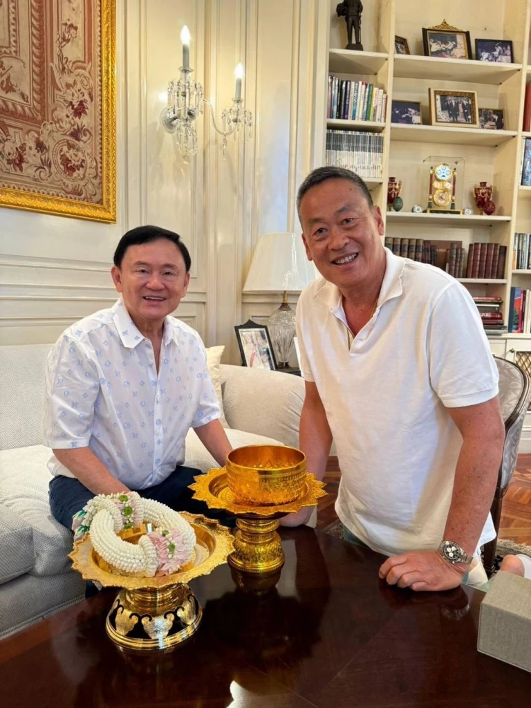 "นิด้าโพล" ชี้ความเคลื่อนไหว "ทักษิณ" ไม่ช่วยสร้างเรตติ้งให้พรรคเพื่อไทย