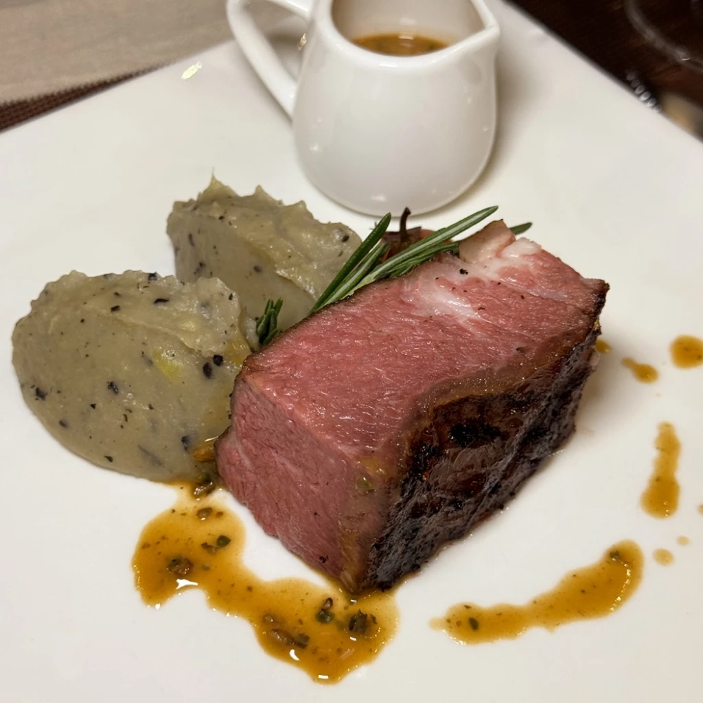 ชวนมาดินเนอร์ในสวนสไตล์โพรวองซ์กลิ่นอายฝรั่งเศสที่ร้าน "LoveMeTender"