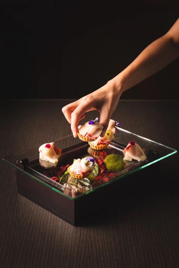 ลิ้มรสมือ "เชฟเดวิด" อร่อยถึงแก่นอาหารสเปนแท้ๆ ที่ห้องอาหาร อัลบริเซียส์ 