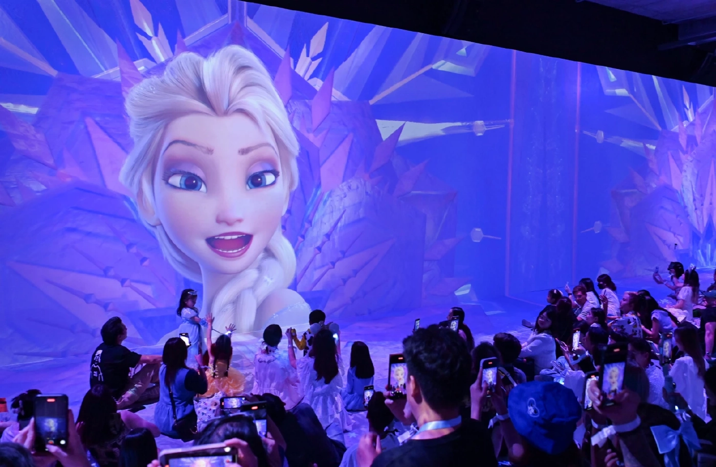 ก้อย รัชวิน นำทีมครอบครัวคนบันเทิง ตบเท้าเข้าชม Immersive Disney Animation