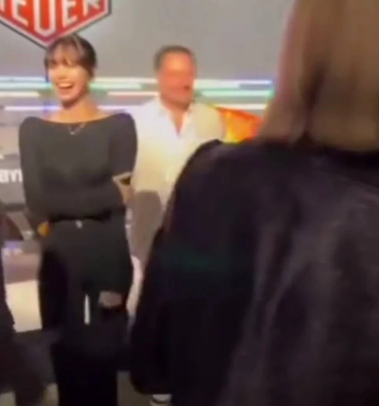 จับตา ลิซ่า เคียงข้าง เฟรเดอริก อาร์โนลต์ ร่วมงานเปิดตัวนาฬิกาแบรนด์ดัง