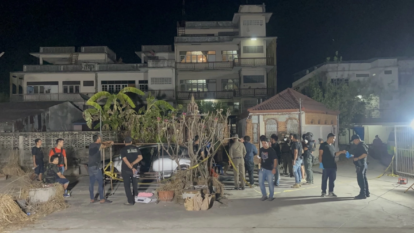 ทลายแหล่งผลิตยาบ้า กลางเมืองสุพรรณบุรี ยึดแท่นปั๊ม-ยาบ้า 5 ล้านเม็ด