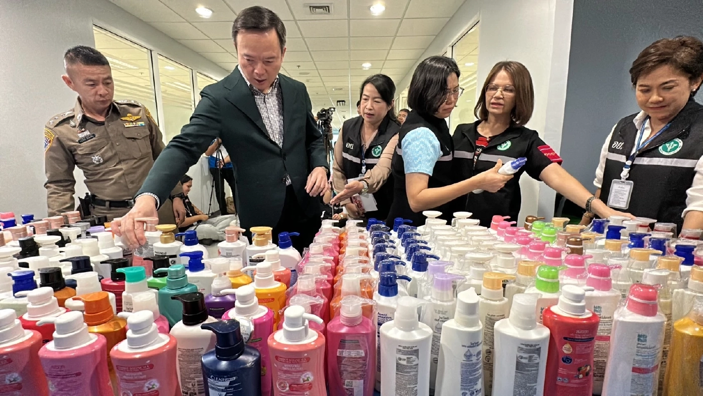 ทลายแหล่งผลิตแชมพู-ครีมอาบน้ำ ปลอมยี่ห้อดัง ตระเวนขายตลาดนัด กทม.-ปริมณฑล