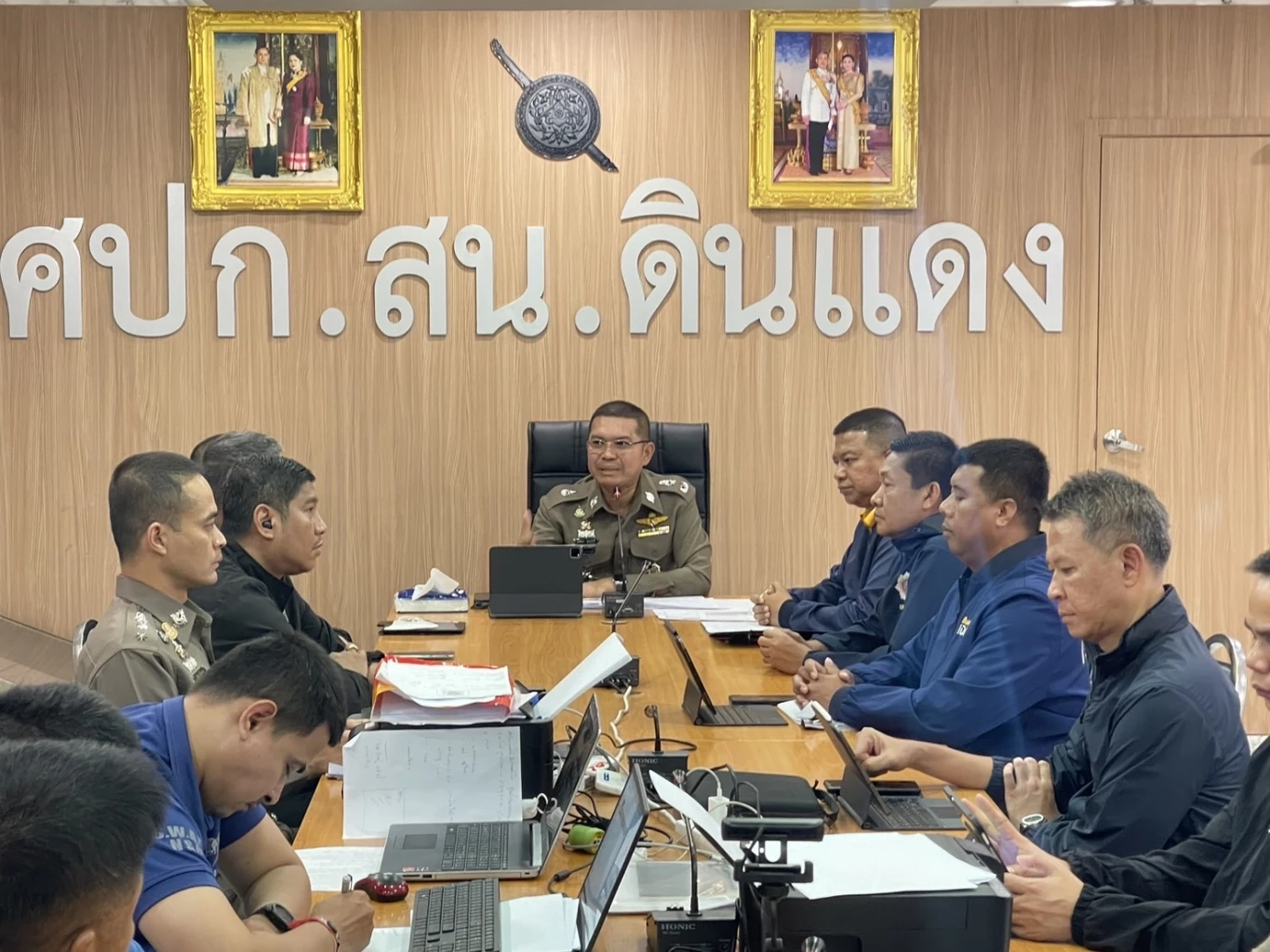 คืบ &quot;แก๊งตำรวจ&quot; อุ้มนักธุรกิจยัดข้อหาจีนเทาจับเพิ่มอีก 2 คน รับทำเป็นก๊วน