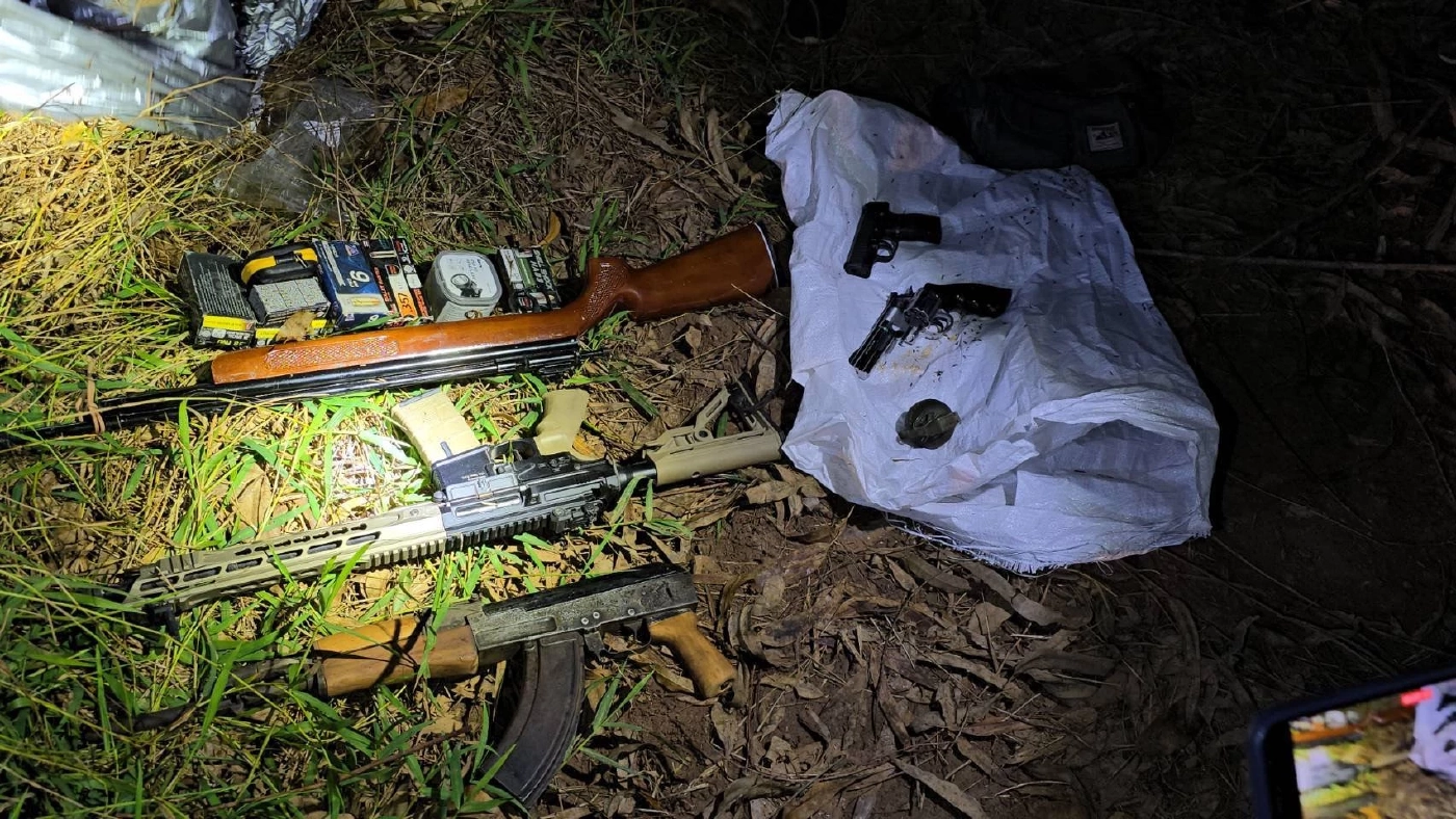 ตามยึดอาวุธในป่าหลังบ้านคนร้ายที่ก่อเหตุ