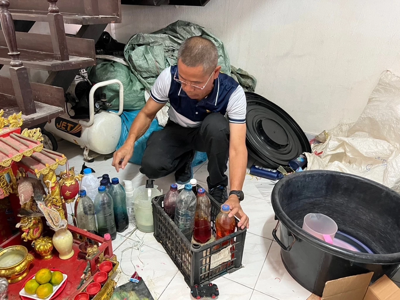 ทลายแหล่งผลิตแชมพู-ครีมอาบน้ำ ปลอมยี่ห้อดัง ตระเวนขายตลาดนัด กทม.-ปริมณฑล