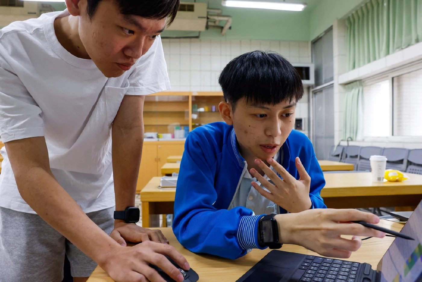 นักเรียนไต้หวันสร้างแอปติดตามแผ่นดินไหว ช่วยเตือนก่อนภัยมา