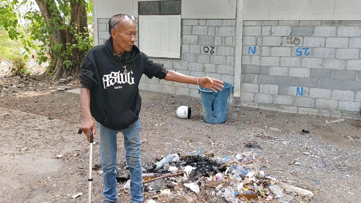 สาวท้องแก่จุดไฟเผาขยะ กระป๋องสเปรย์ดับกลิ่นปากระเบิด เจาะคอดับพร้อมลูก