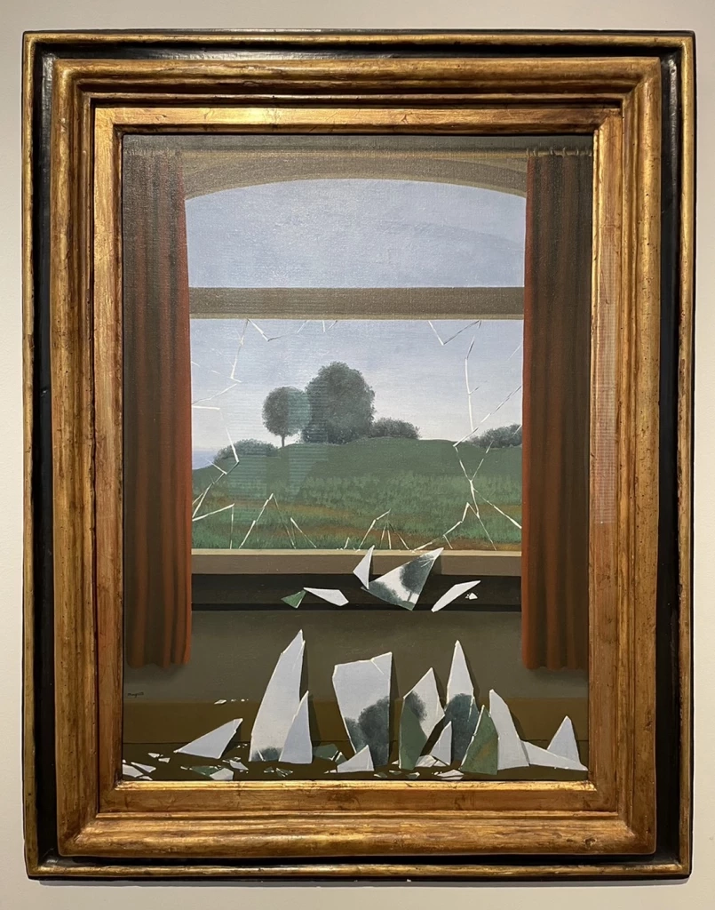 The Key of the Fields (La Clef des champs) (1936) โดย เรอเน มากริตต์ ถ่ายภาพโดย ภาณุ บุญพิพัฒนาพงศ์