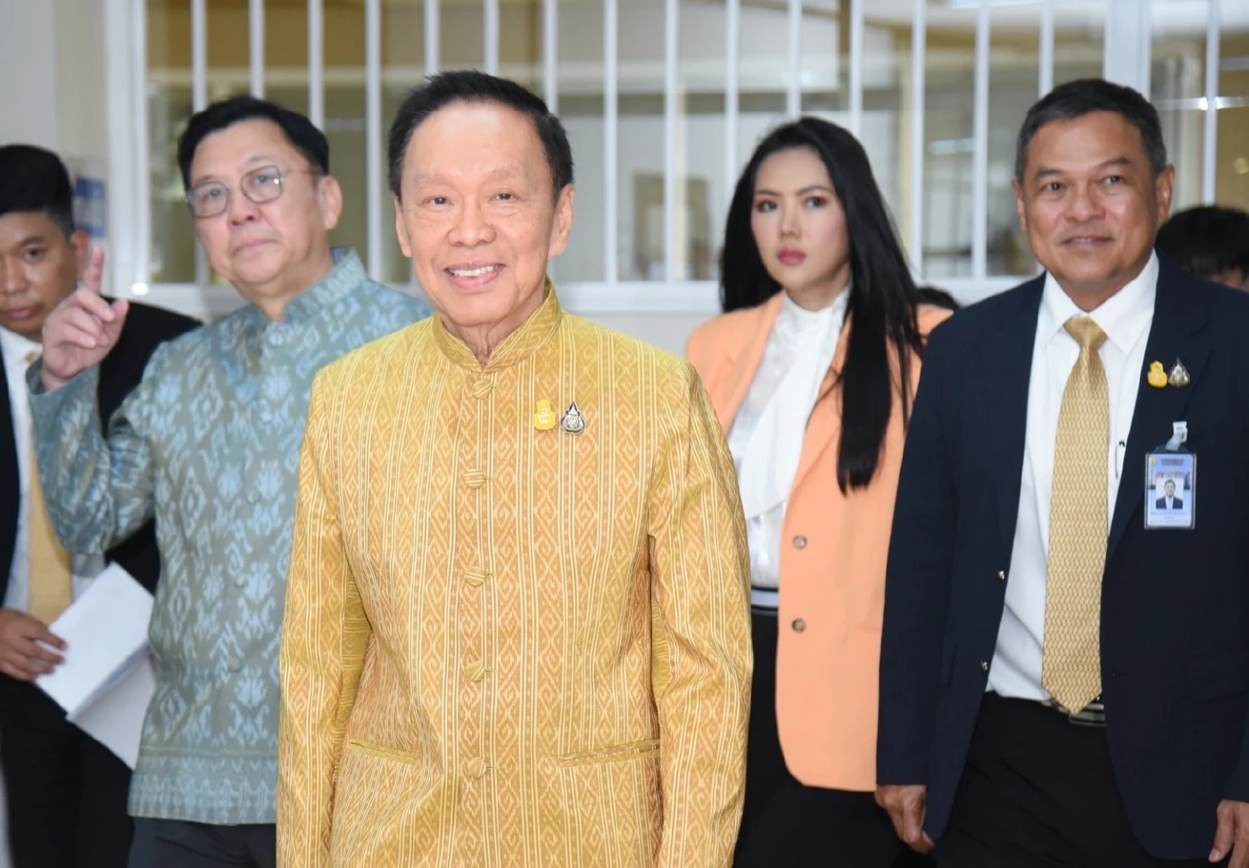 พล.ต.อ.พัชรวาท วงษ์สุวรรณ รองนายกรัฐมนตรี และรัฐมนตรีว่าการกระทรวงทรัพยากรธรรมชาติและสิ่งแวดล้อม