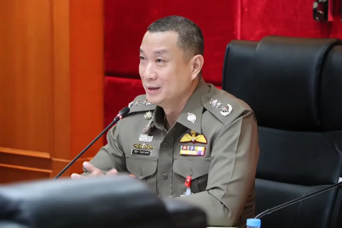 พล.ต.ท.นิธิธร จินตกานนท์ ผู้บัญชาการประจำสำนักงานผู้บัญชาการตำรวจแห่งชาติ