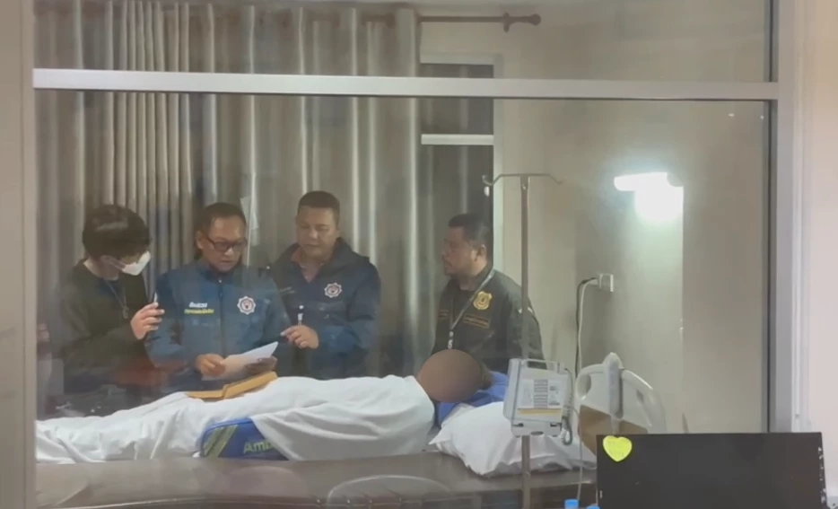 ตร.หิ้วหนุ่มฆาตกรรมแฟนทิ้งริมทางด่วนกลับโรงพัก หลังแพทย์ยืนยันเป็นปกติ