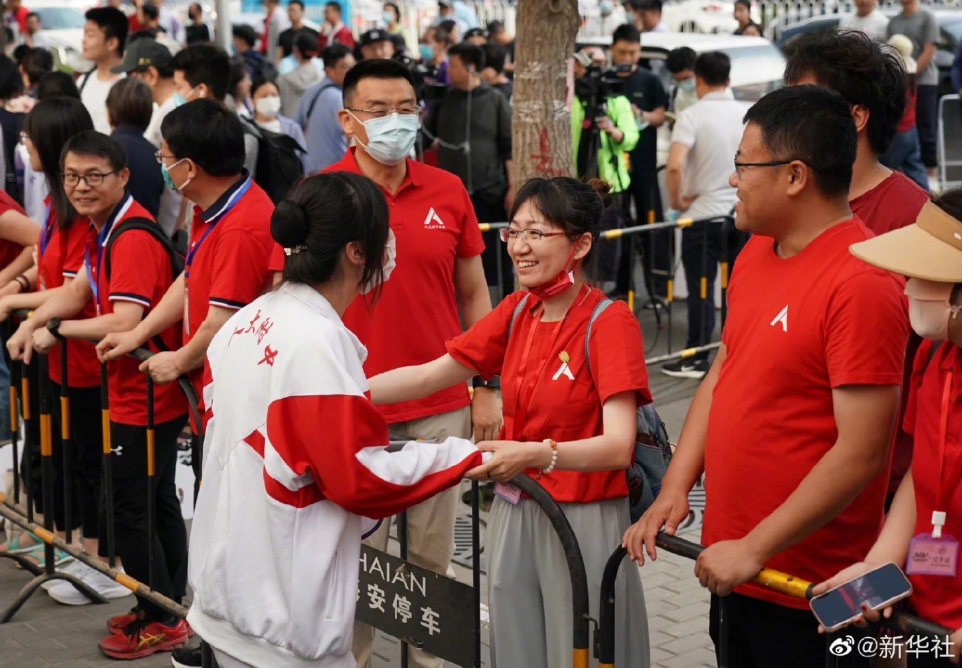 นักเรียนจีน 13 ล้านคน เตรียมสอบ “เกาเข่า” ชี้อนาคตแข่งขันเข้ามหาวิทยาลัย