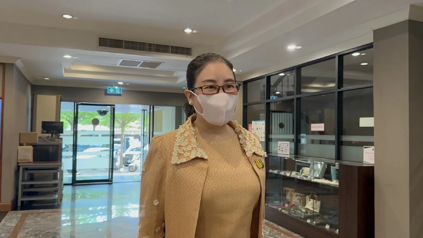 นางณัฐฏ์จารี อนันตศิลป์ เลขาธิการคณะรัฐมนตรี (เลขาฯ ครม.)