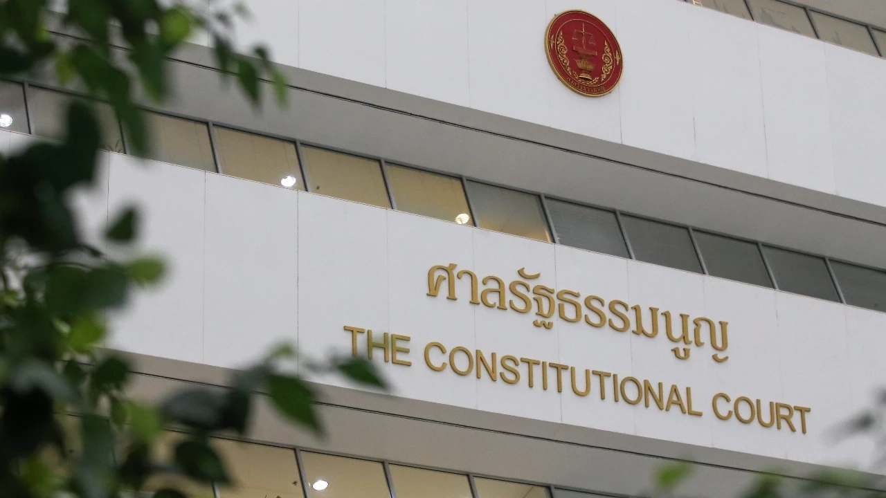 ศาล รธน.สั่งส่งเอกสารหลักฐานเพิ่ม คดี  40 สว.สอยนายกฯ นัดพิจารณาต่อ 10 ก.ค. นี้