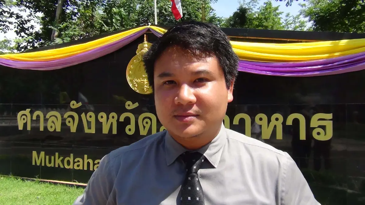 นายวนัช โกสาสุ ทนายความฝั่งผู้ร้อง
