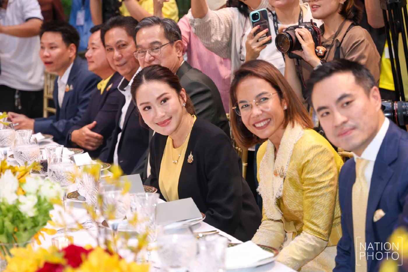(ประมวลภาพ) นายกฯ โชว์รัฐบาลแน่นปึ้ก! ทะลุ 314 เสียง