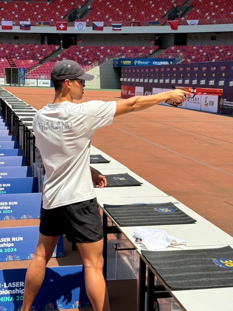 ร่วมส่งกำลังใจ เชียร์ "น้องคิว" ทหารเรือไทย นักปัญจกีฬาดาวรุ่งลงแข่งโอลิมปิก