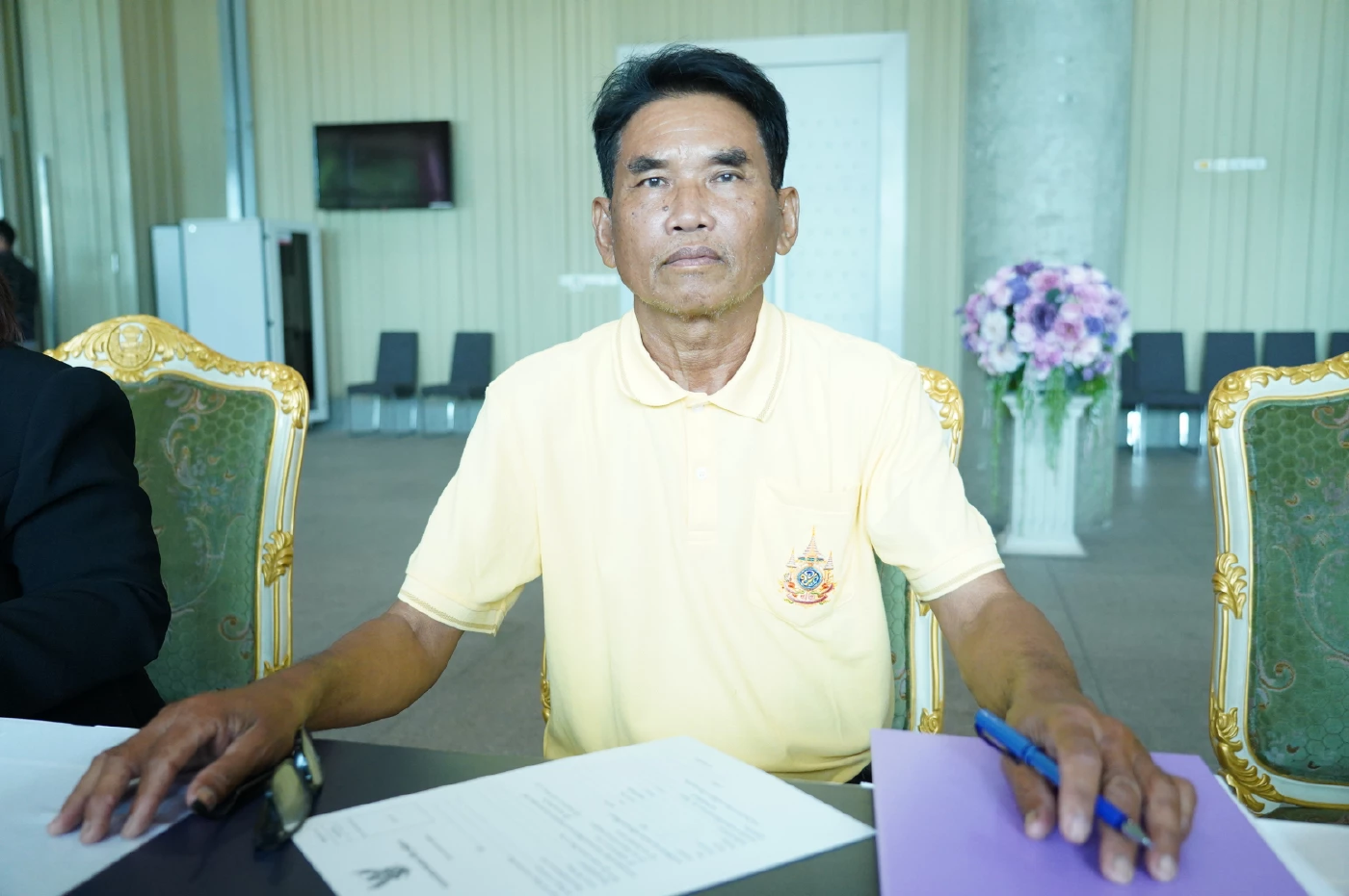 สว.บุรีรัมย์-สุรินทร์ แห่รายงานตัววันแรก