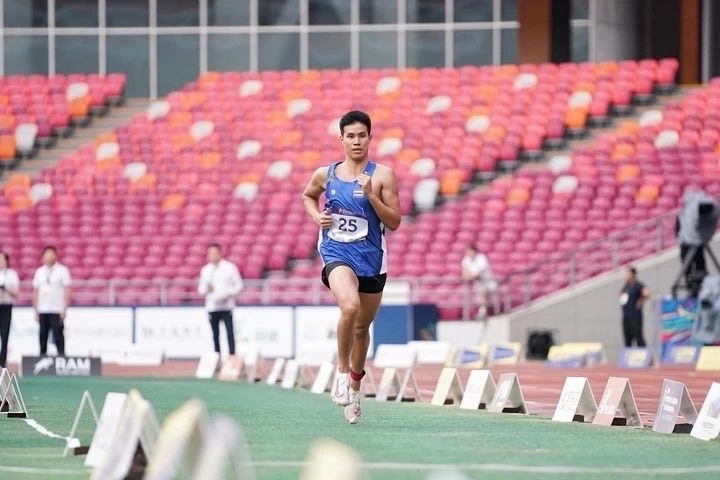 ร่วมส่งกำลังใจ เชียร์ "น้องคิว" ทหารเรือไทย นักปัญจกีฬาดาวรุ่งลงแข่งโอลิมปิก