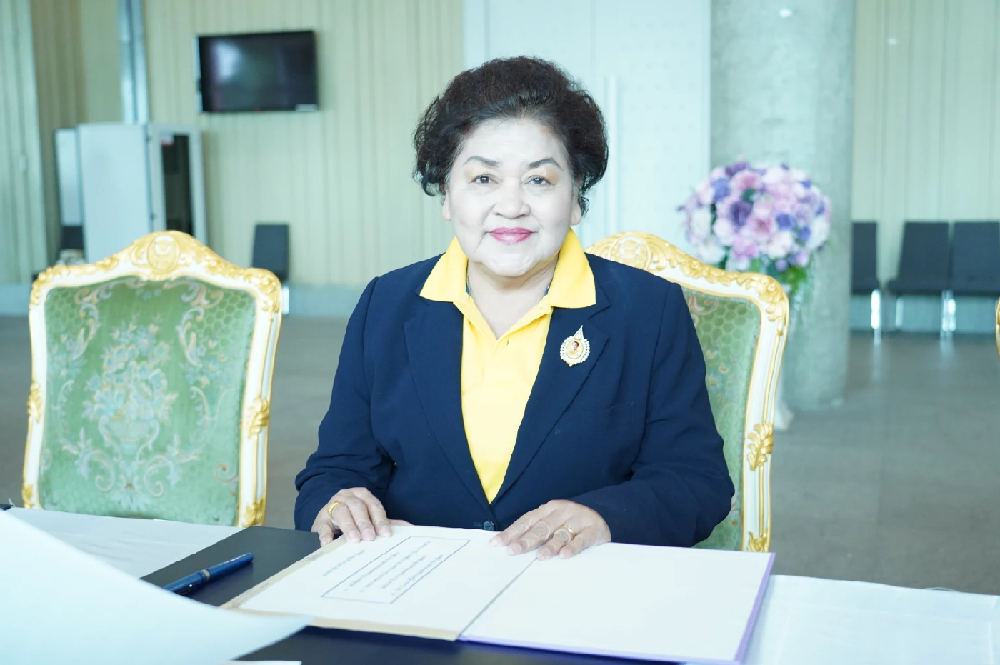 สว.บุรีรัมย์-สุรินทร์ แห่รายงานตัววันแรก