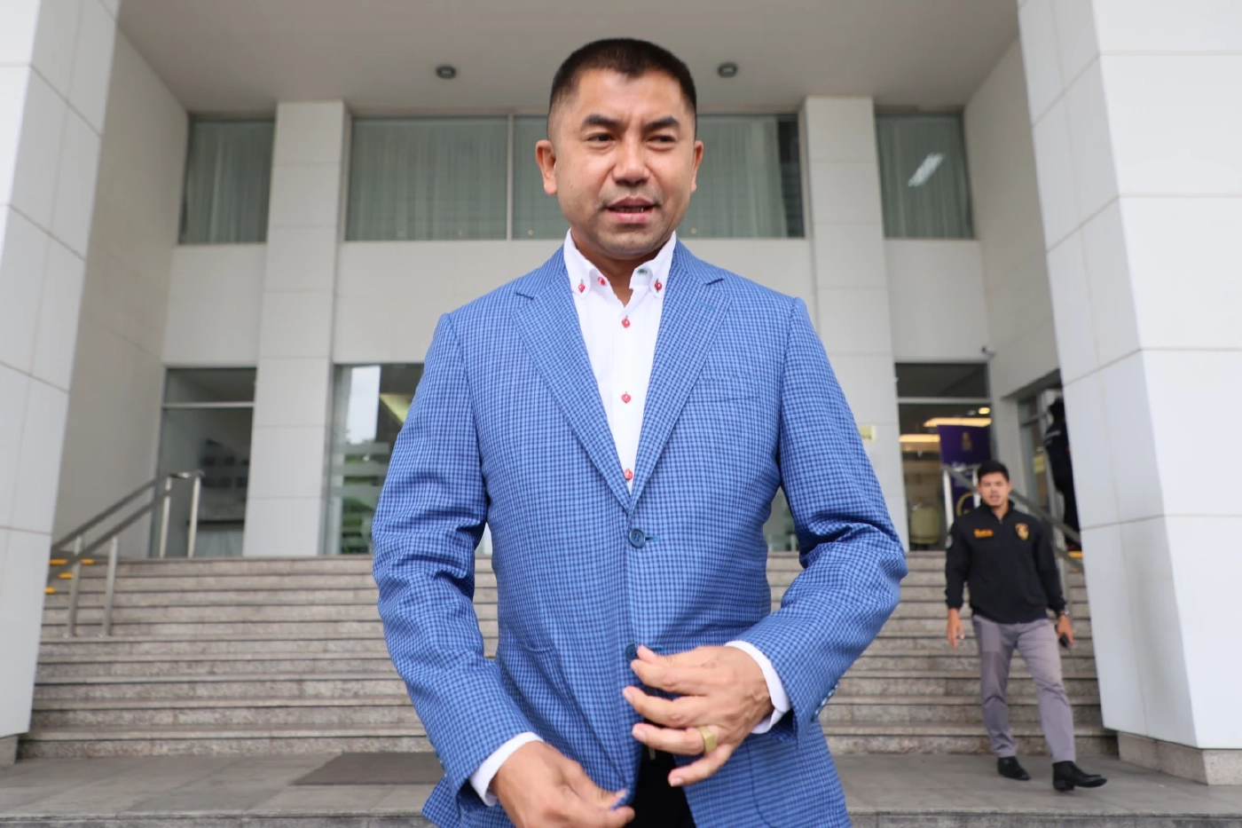 พล.ต.อ.สุรเชชษฐ์ หักพาล รองผู้บัญชาการตำรวจแห่งชาติ (รอง ผบ.ตร.) 