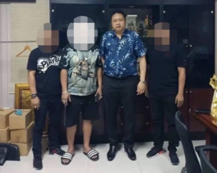 “สุชาติ” ยืนยันไม่เคยคบหาสมาคม “บังมัด คลองตัน” แจงแค่ถูกถ่ายรูปด้วย