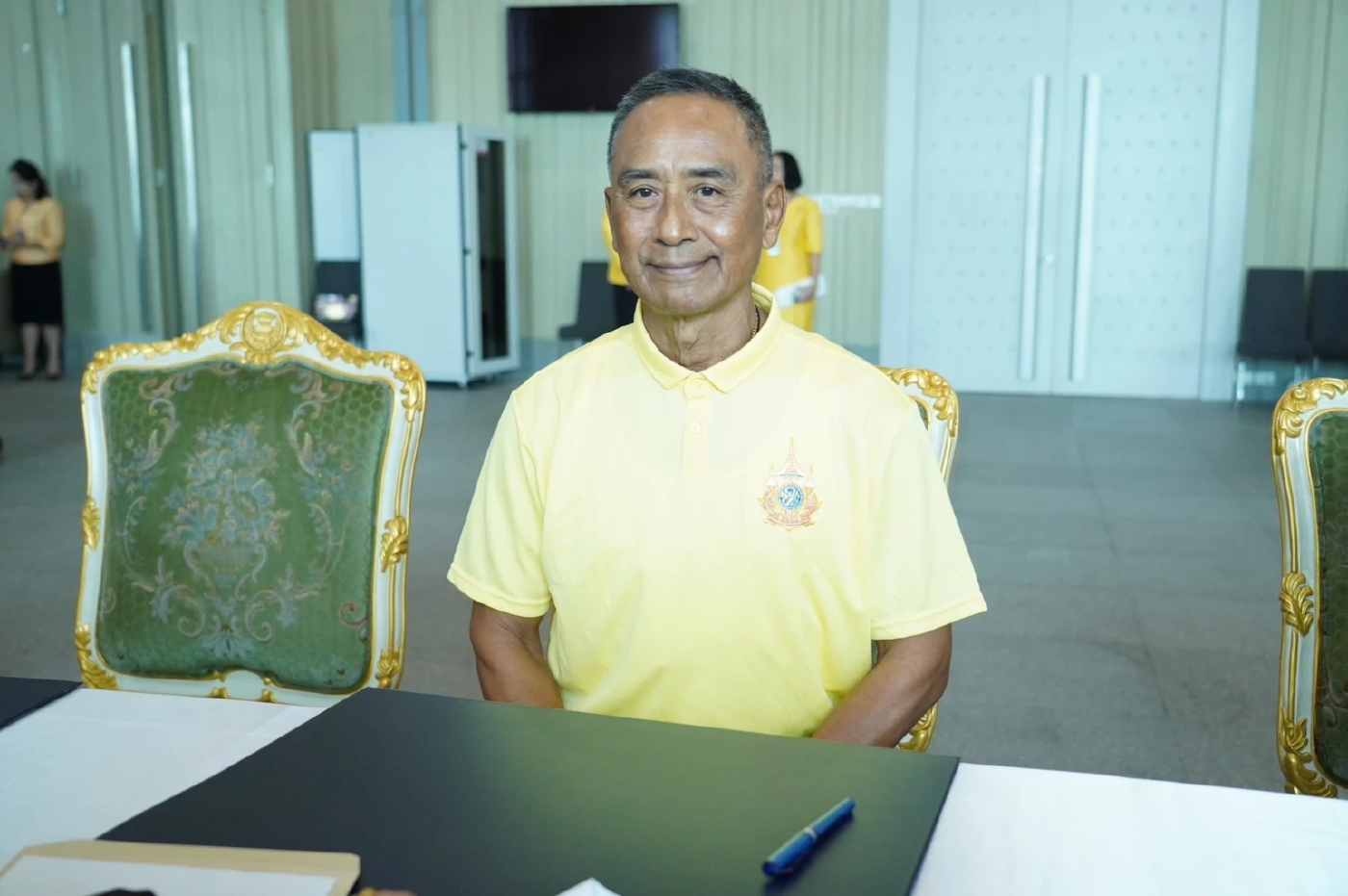 สว.บุรีรัมย์-สุรินทร์ แห่รายงานตัววันแรก
