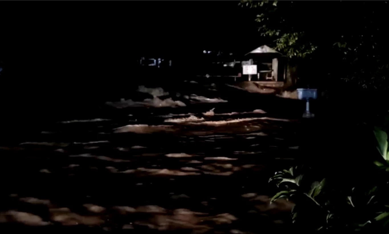 แจ้งเตือนกลางดึก! น้ำป่าไหลทะลัก "น้ำตกนางรอง" ห้าม นทท.ลงเล่นน้ำเด็ดขาด