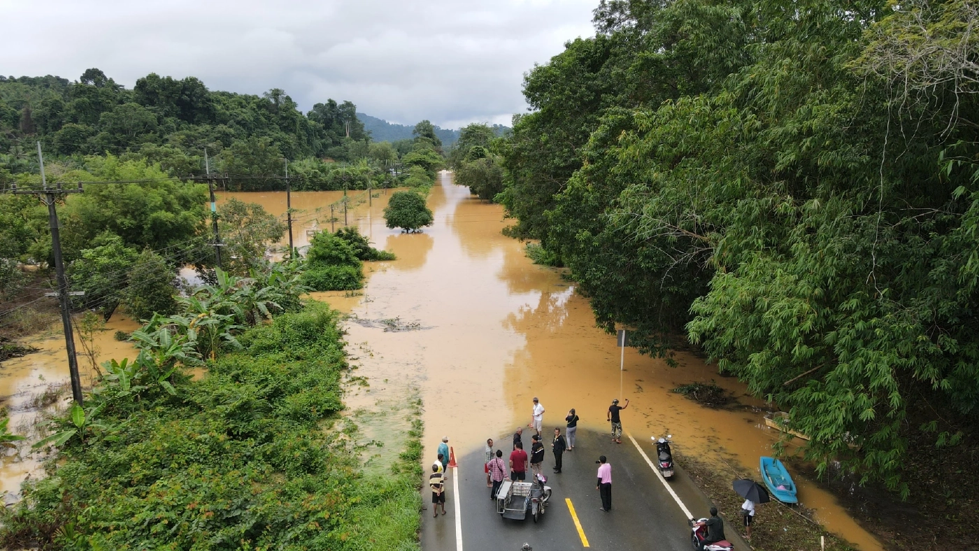 ตำบลสะตอ จ.ตราด วิกฤติ น้ำท่วมหนักสุดในรอบ 30 ปี 9 หมู่บ้า-ถนน จมบาดาล