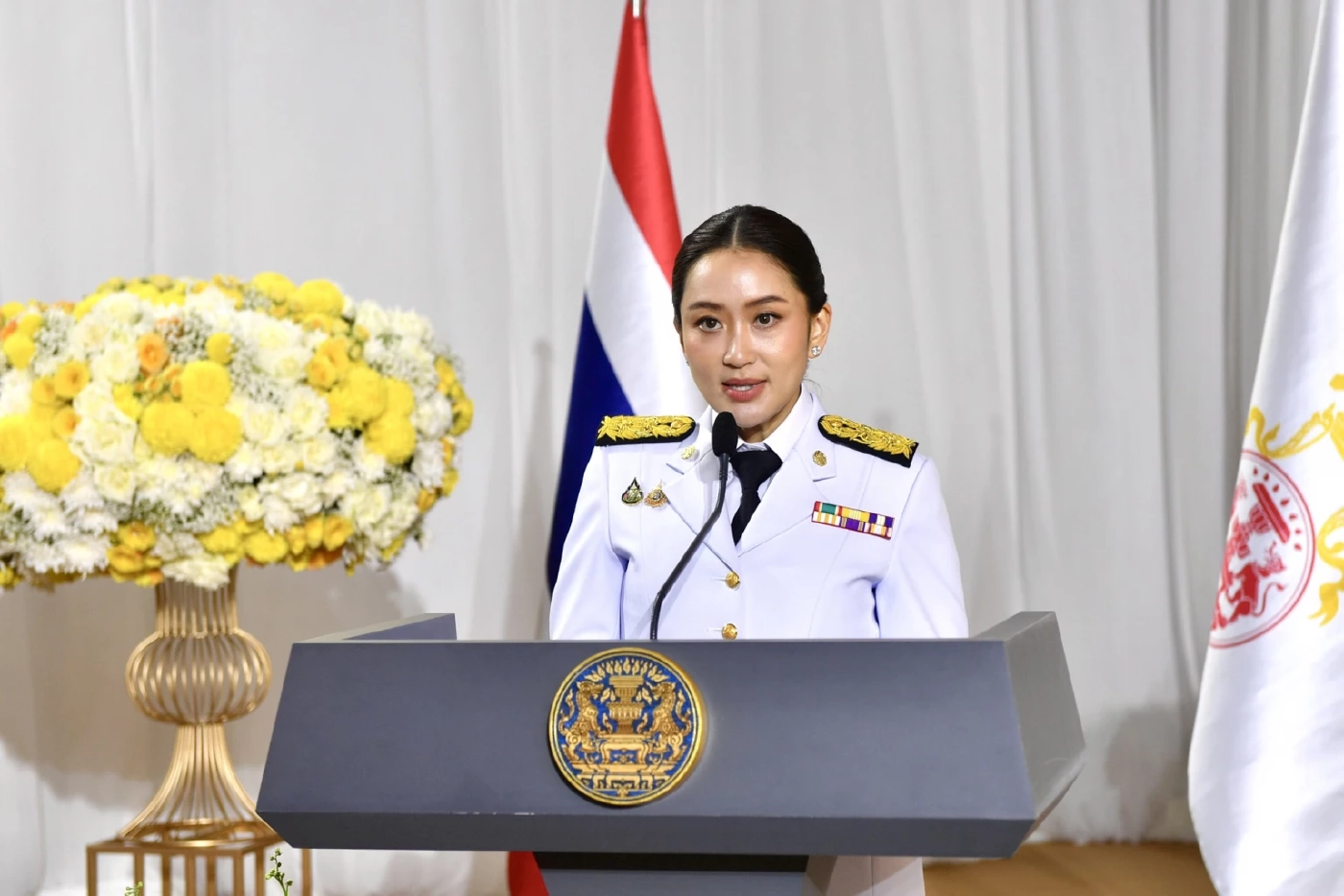 โผขยับ ปรับ“ครม.อิ๊งค์” ฝุ่นตลบเก้าอี้ รมว.กลาโหม ใครครอง?