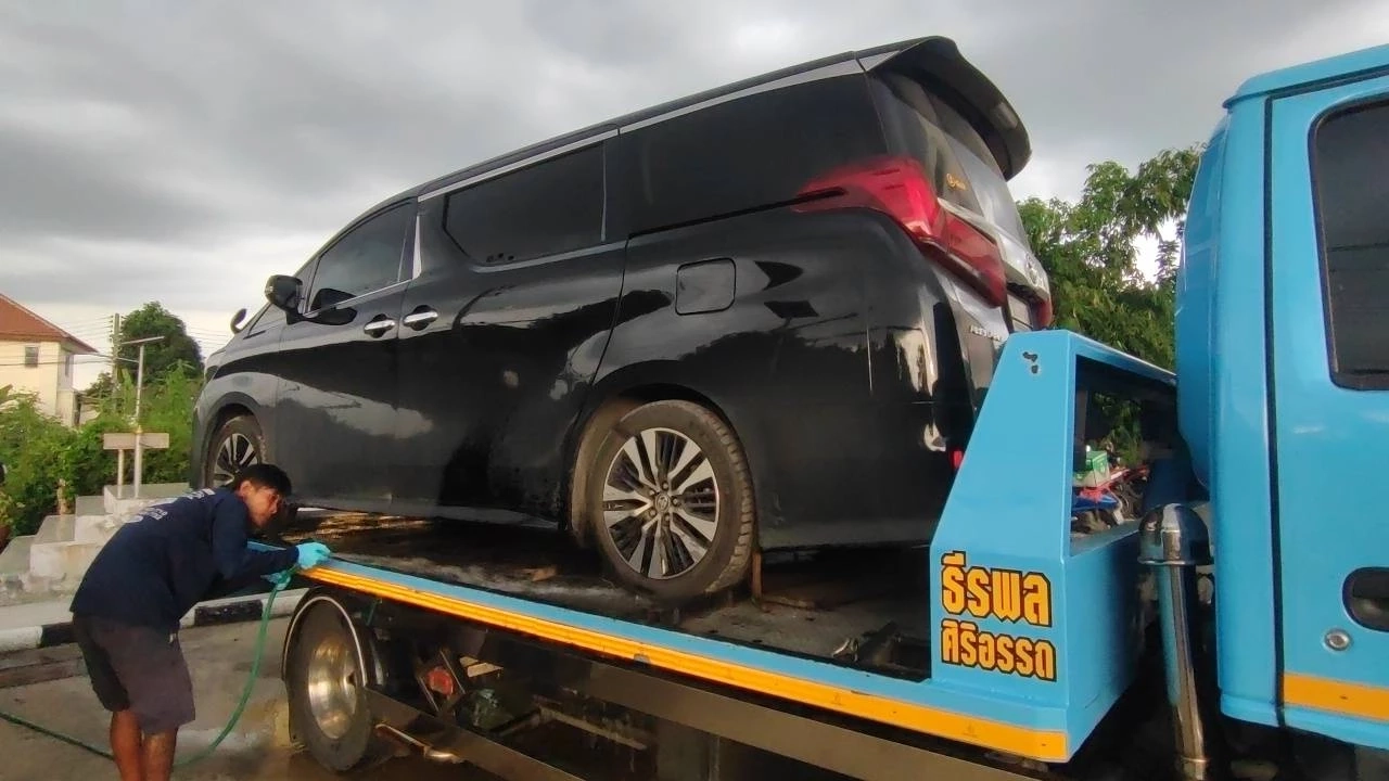 แก๊งจีนบุกปล้นเพื่อนร่วมชาติในหมู่บ้านหรู บังคับโอนเงินดิจิทัล 70 ล้าน